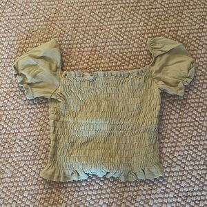 Lisa says gah green top. Size large, ruched.